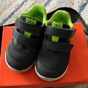 Boys Nike runners